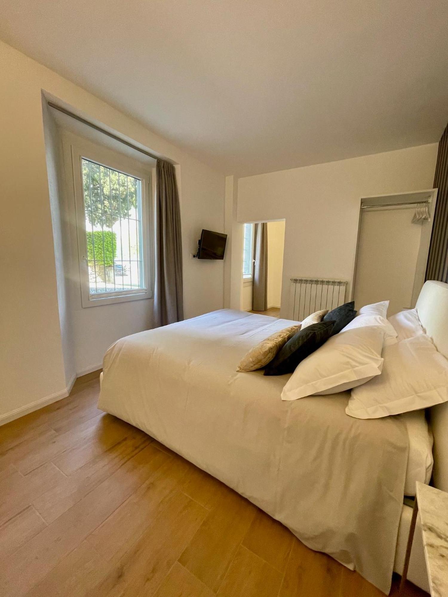 Hotel Baia Di Pare Valmadrera Εξωτερικό φωτογραφία